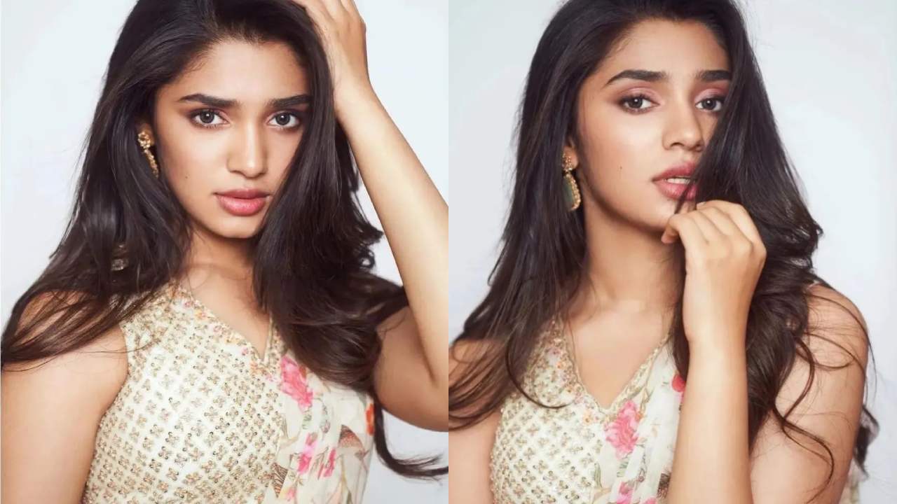 Krithi Shetty : పూల చీరలో పరిమళాలు వెదజల్లుతున్న కృతి