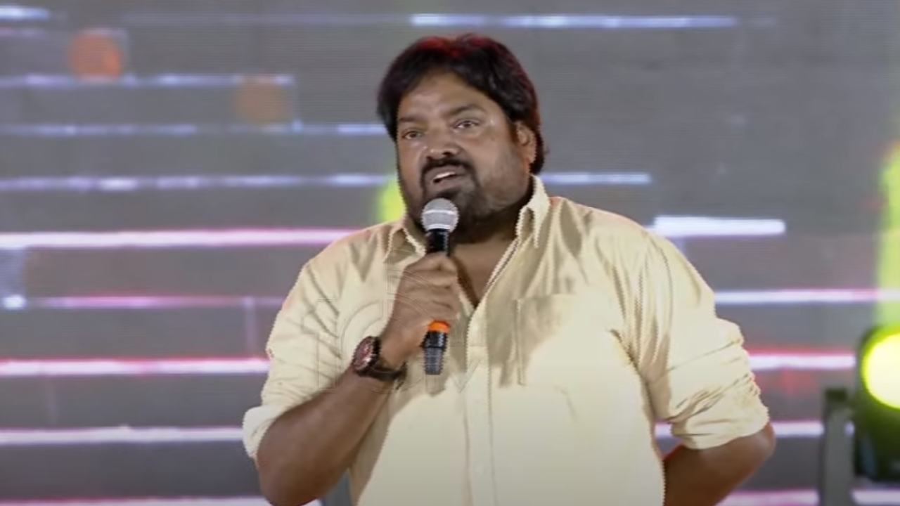 Mehar Ramesh : చిరంజీవి, చరణ్ కలిసి చేసిన డ్యాన్స్ చూస్తుంటే శివుడు, కుమార స్వామితో కలిసి నాట్యం చేసినట్టు ఉంది Mehar Ramesh : చిరంజీవి, చరణ్ కలిసి చేసిన డ్యాన్స్ చూస్తుంటే శివుడు, కుమార స్వామితో కలిసి నాట్యం చేసినట్టు ఉంది