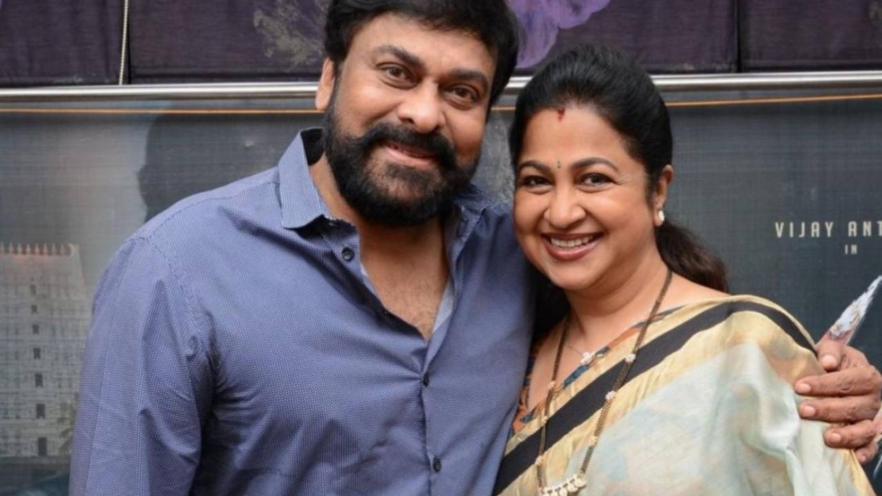 Radhika : చిరంజీవిని చెంప మీద 23 సార్లు కొట్టాను.. ఎర్రగా వాచిపోయింది.. Radhika : చిరంజీవిని చెంప మీద 23 సార్లు కొట్టాను.. ఎర్రగా వాచిపోయింది..