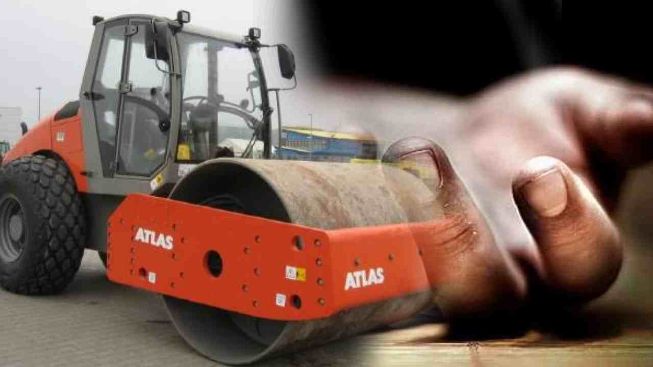 Road Roller: నడిపిస్తున్న రోడ్ రోలర్ కిందనే పడి మృతి చెందిన డ్రైవర్ Road Roller: నడిపిస్తున్న రోడ్ రోలర్ కిందనే పడి మృతి చెందిన డ్రైవర్