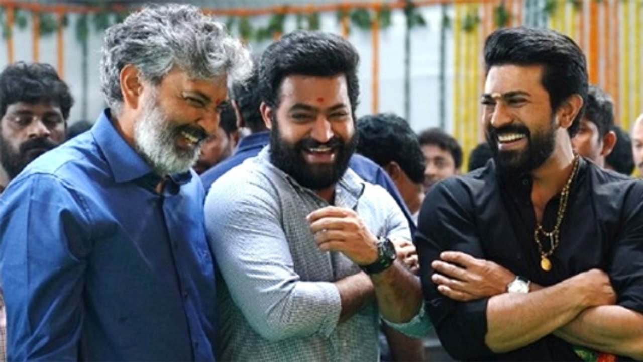 RRR : ‘ఆర్ఆర్ఆర్’లో చరణ్ డామినేషన్ పై రాజమౌళి వ్యాఖ్యలు RRR : ‘ఆర్ఆర్ఆర్’లో చరణ్ డామినేషన్ పై రాజమౌళి వ్యాఖ్యలు