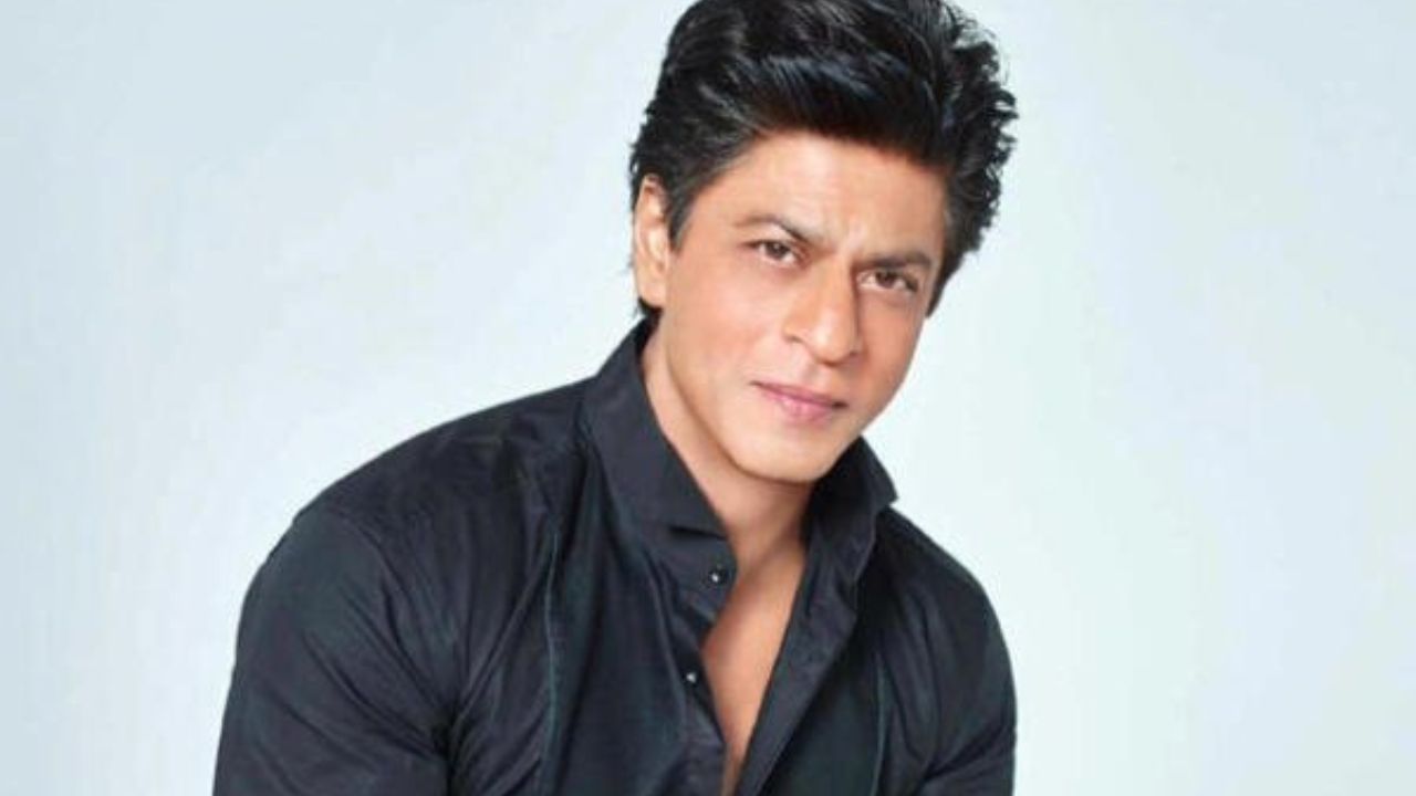Sharukh Khan : హిట్ కోసం పాకులాడుతున్న బాద్షా .. హిట్ డైరెక్టర్స్తో సినిమాలు.. Sharukh Khan : హిట్ కోసం పాకులాడుతున్న బాద్షా .. హిట్ డైరెక్టర్స్తో సినిమాలు..