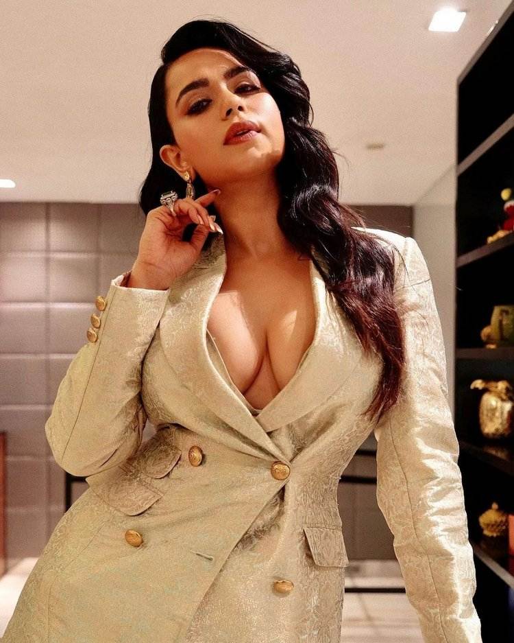 Soundarya Sharma3