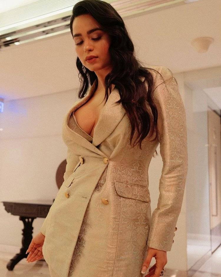 Soundarya Sharma6