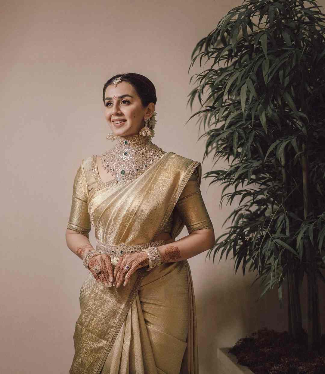 Aadi Nikki 15