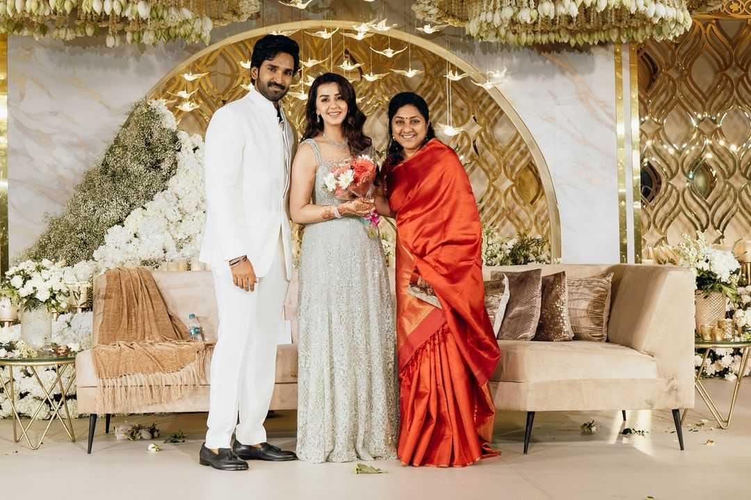 Aadi Nikki 21