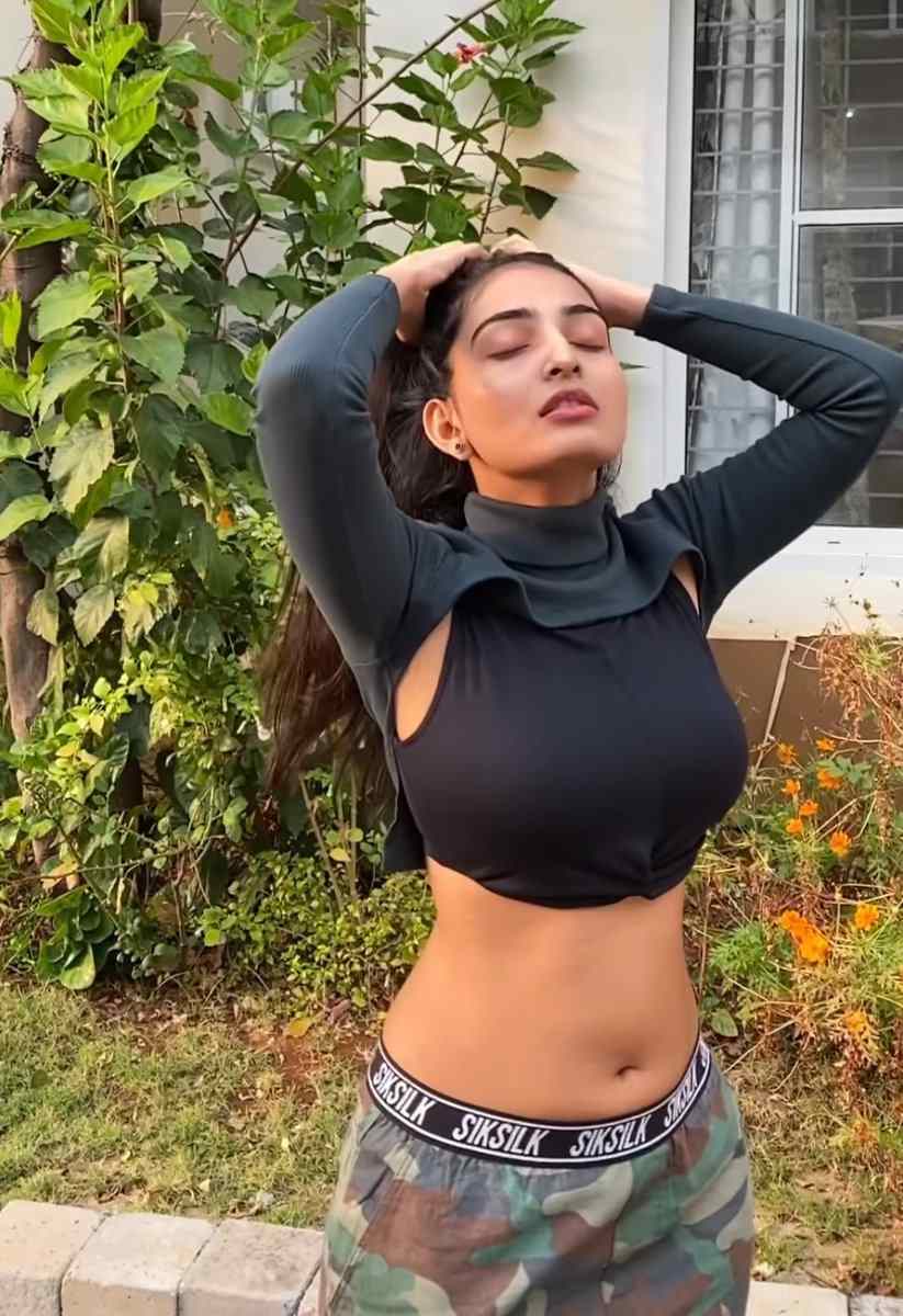 Ananya Nagalla Rises The Heat With Her Hot Pics005