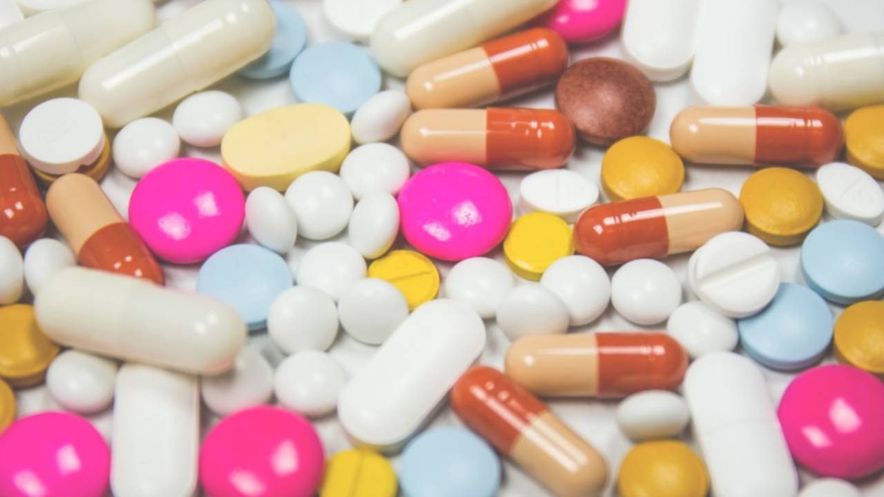 Health care: యాంటీబయాటిక్స్ అధికంగా వాడుతున్నారా.. ఆ వ్యాధులు కొనితెచ్చుకున్నట్లే.. Health care: యాంటీబయాటిక్స్ అధికంగా వాడుతున్నారా.. ఆ వ్యాధులు కొనితెచ్చుకున్నట్లే..