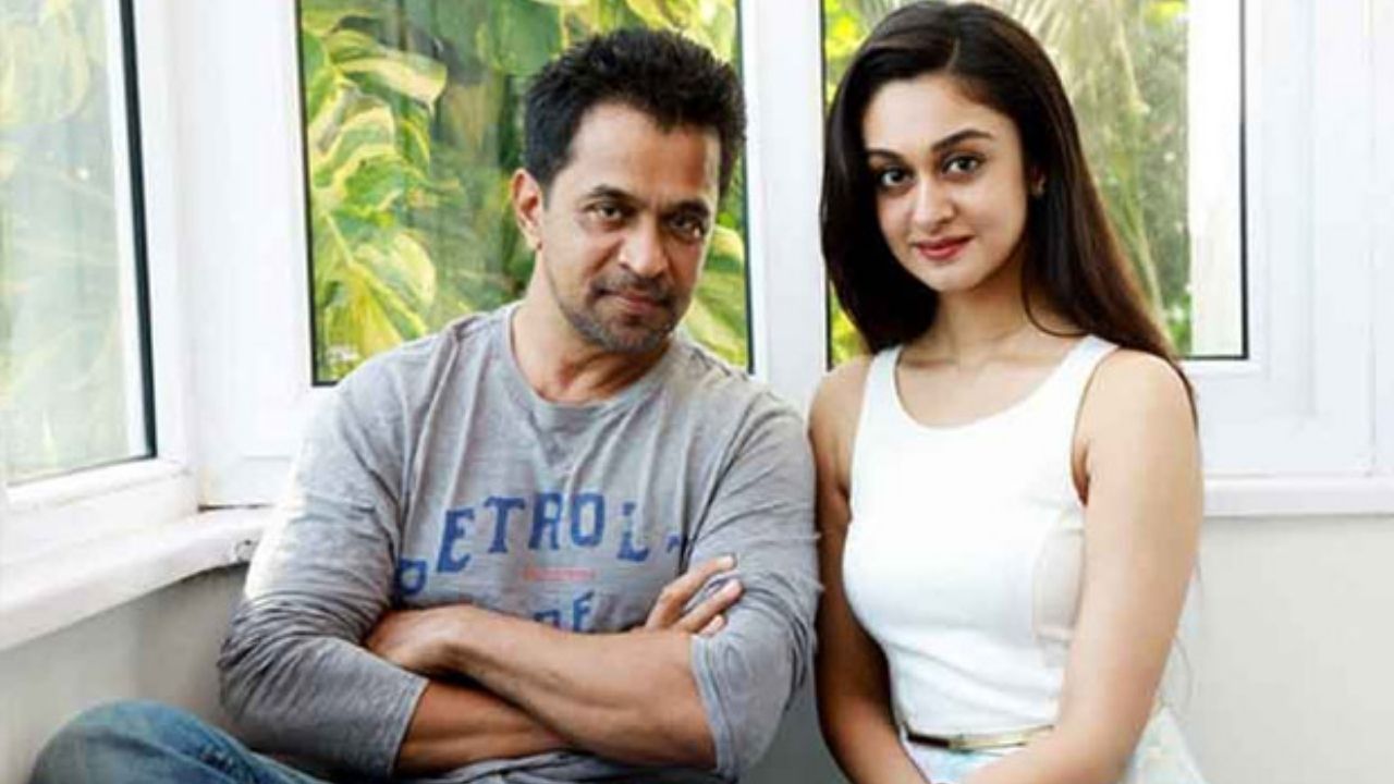 Arjun Sarja: హీరోయిన్ గా అర్జున్ కూతురు టాలీవుడ్ ఎంట్రీ.. హీరో ఎవరంటే? Arjun Sarja: హీరోయిన్ గా అర్జున్ కూతురు టాలీవుడ్ ఎంట్రీ.. హీరో ఎవరంటే?