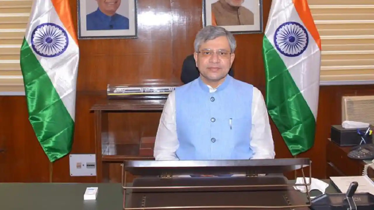 5G Net Work : ఇండియాలొ తొలి 5జీ టెక్నాలజీ ట్రయల్ రన్ సక్సెస్ 5G Net Work : ఇండియాలొ తొలి 5జీ టెక్నాలజీ ట్రయల్ రన్ సక్సెస్