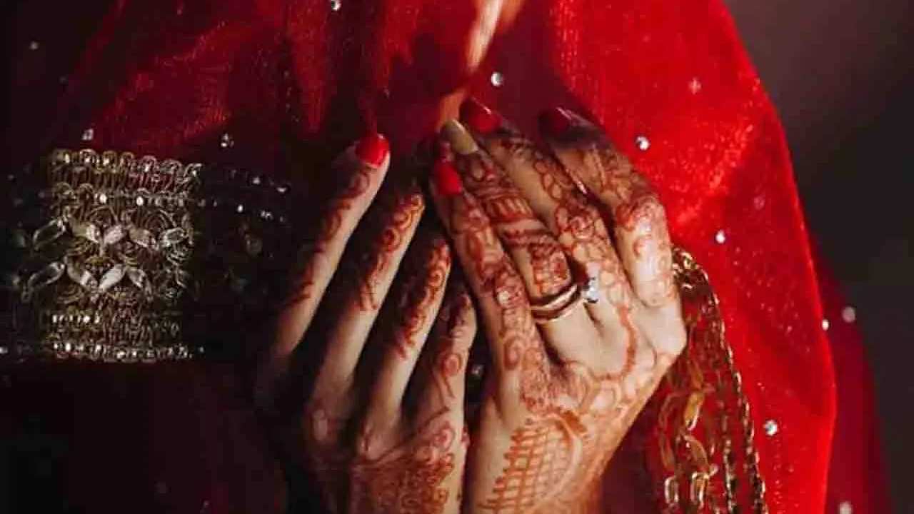 Bihar woman: భార్యను హత్య చేసినందుకు జైల్లో భర్త.. ప్రియుడితో పారిపోయిన భార్య Bihar woman: భార్యను హత్య చేసినందుకు జైల్లో భర్త.. ప్రియుడితో పారిపోయిన భార్య
