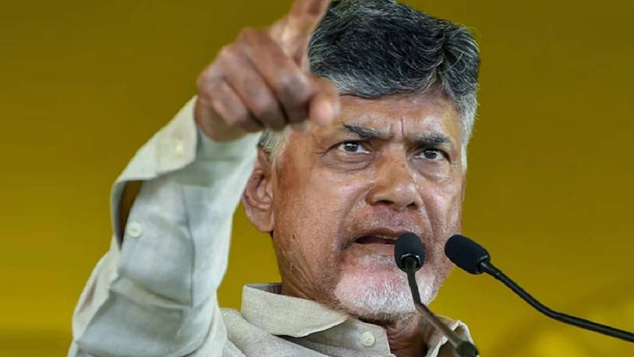 Chandrababu Naidu: కోనసీమలో చిచ్చు పెట్టింది వైసీపీనే: చంద్రబాబు Chandrababu Naidu: కోనసీమలో చిచ్చు పెట్టింది వైసీపీనే: చంద్రబాబు