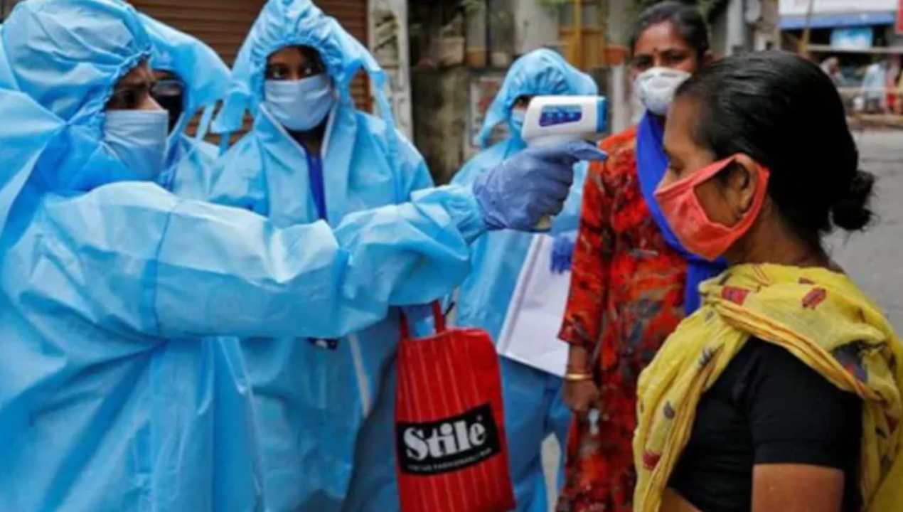 Coronavirus: కాస్త ఊరట.. భారత్లో స్వల్పంగా తగ్గిన కొవిడ్ కేసులు Coronavirus: కాస్త ఊరట.. భారత్లో స్వల్పంగా తగ్గిన కొవిడ్ కేసులు