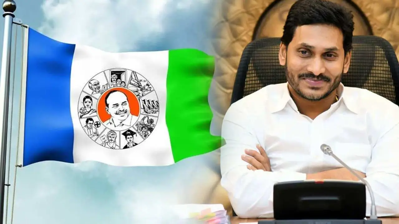 AP politics : వైసీపీ మాజీ ఎమ్మెల్యేల ఆశలు ఫలించేనా? వచ్చే ఎన్నికల్లోనైనా టికెట్ దక్కేనా? ఇతర పదవులైనా ఇస్తారా?.. AP politics : వైసీపీ మాజీ ఎమ్మెల్యేల ఆశలు ఫలించేనా? వచ్చే ఎన్నికల్లోనైనా టికెట్ దక్కేనా? ఇతర పదవులైనా ఇస్తారా?..