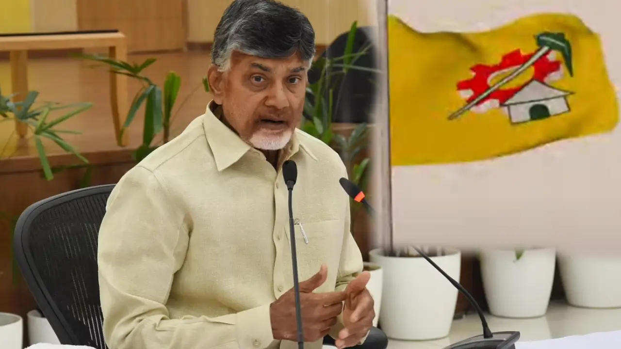 Ap Politics : కృష్ణా జిల్లా టీడీపీలో గ్రూప్ పాలిటిక్స్..నేతలకు చంద్రబాబు క్లాస్ Ap Politics : కృష్ణా జిల్లా టీడీపీలో గ్రూప్ పాలిటిక్స్..నేతలకు చంద్రబాబు క్లాస్