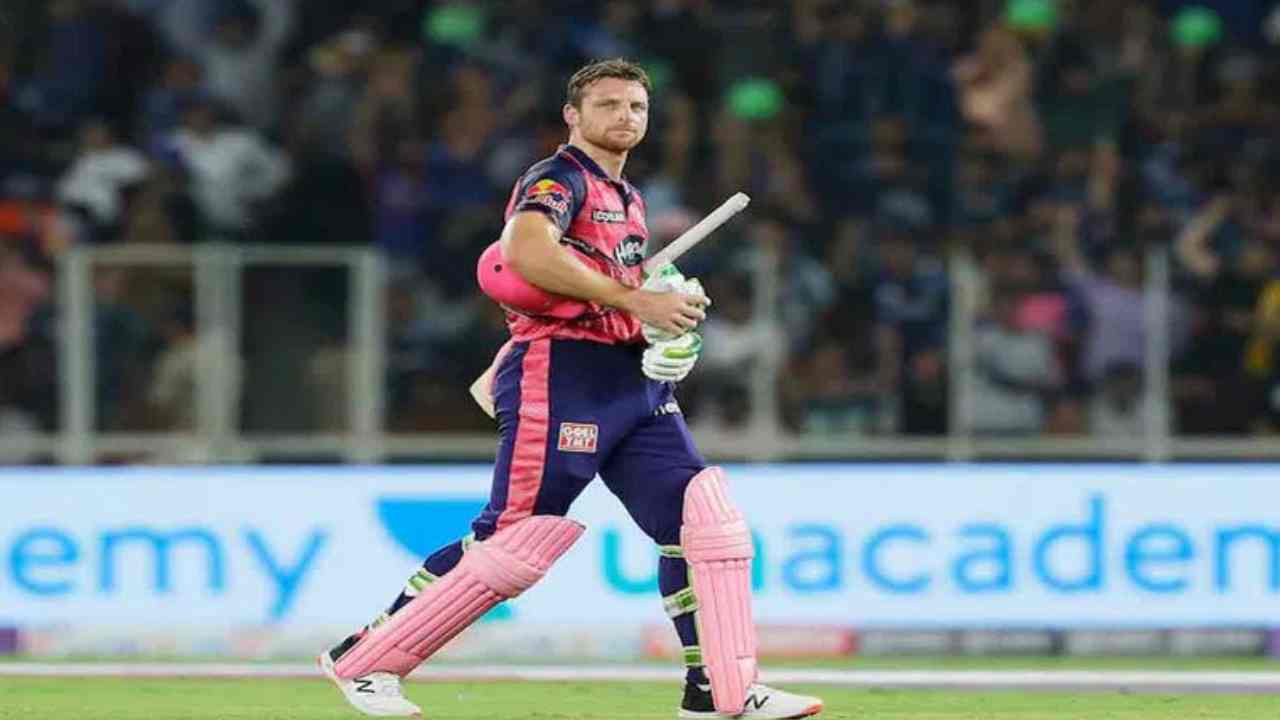 IPL Final 2022: ఫైనల్ మ్యాచ్లో కోపంతో ఊగిపోయిన బట్లర్.. సోషల్ మీడియాలో వీడియో హల్చల్ IPL Final 2022: ఫైనల్ మ్యాచ్లో కోపంతో ఊగిపోయిన బట్లర్.. సోషల్ మీడియాలో వీడియో హల్చల్