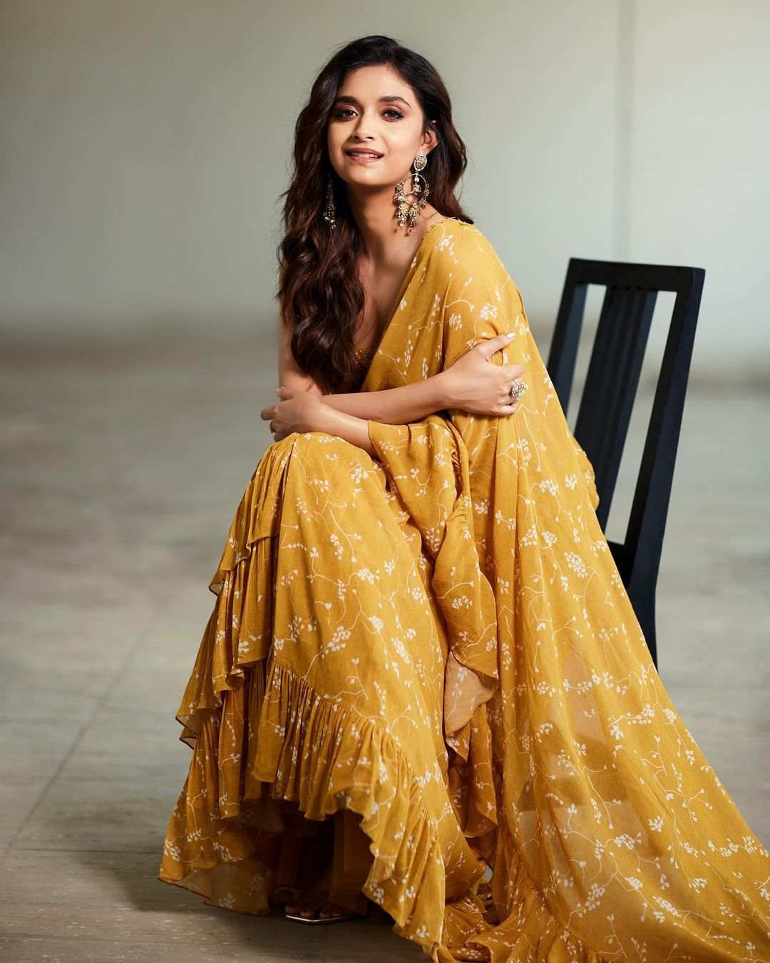 Keerthy Suresh Looks Amazing In Pink Saree010