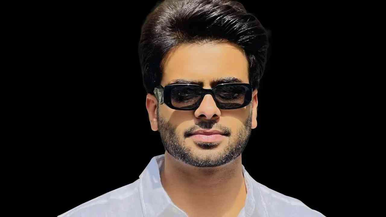 Punjabi singer: నాకూ ప్రాణహాని ఉంది.. రక్షణ కల్పించండి: పంజాబ్ సింగర్ వినతి Punjabi singer: నాకూ ప్రాణహాని ఉంది.. రక్షణ కల్పించండి: పంజాబ్ సింగర్ వినతి