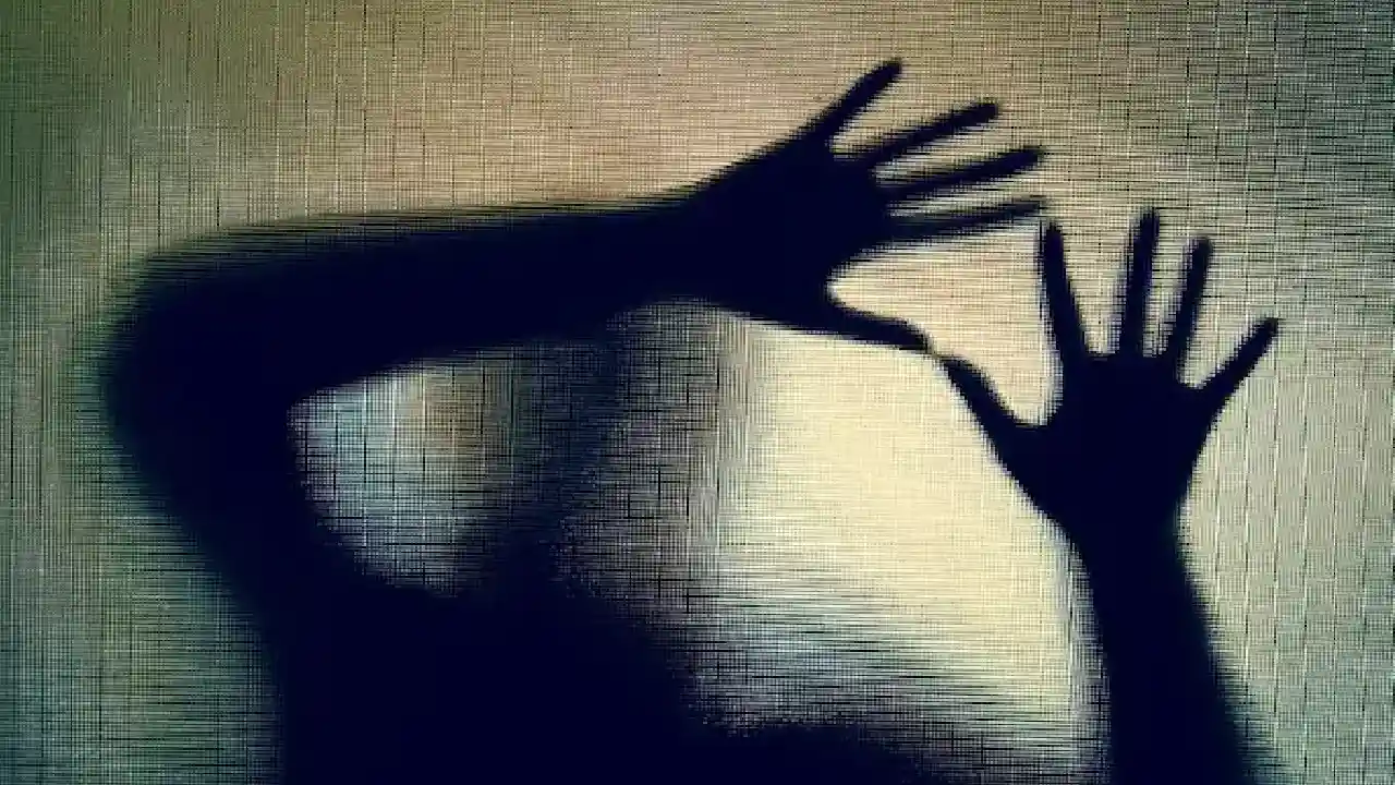 Twin Brother Rape : కవల సోదరులు : మరదలితో ఆరు నెలలుగా ఎఫైర్.. చివరికి నిజం తెలిసి..! Twin Brother Rape : కవల సోదరులు : మరదలితో ఆరు నెలలుగా ఎఫైర్.. చివరికి నిజం తెలిసి..!