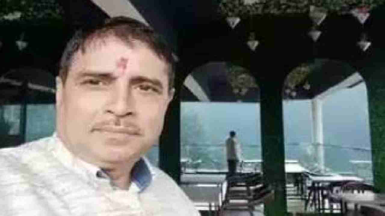 Uttarakhand : పోలీసులకు ఫోన్ చేసి ఆత్మహత్య చేసుకున్న మాజీ మంత్రి Uttarakhand : పోలీసులకు ఫోన్ చేసి ఆత్మహత్య చేసుకున్న మాజీ మంత్రి