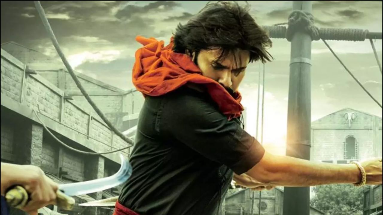 Pawan Kalyan: వీరమల్లు లాక్ చేశాడా.. పండగ పట్టుకొస్తానంటోన్న పవన్..? Pawan Kalyan: వీరమల్లు లాక్ చేశాడా.. పండగ పట్టుకొస్తానంటోన్న పవన్..?