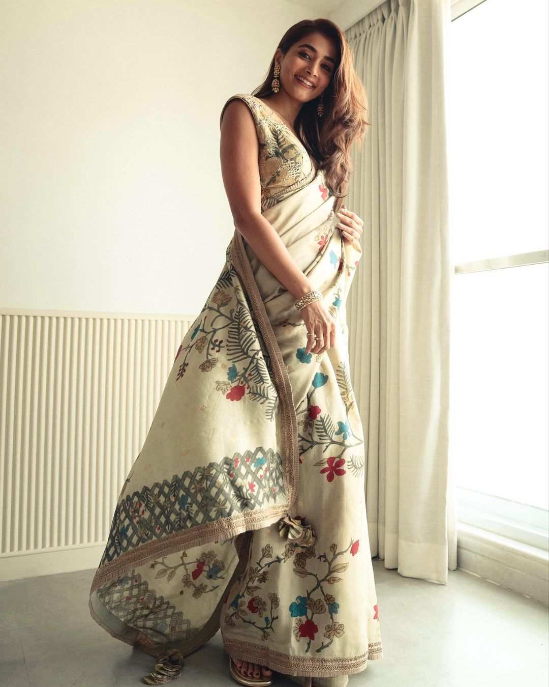 Pooja Hegde In Saree Looks Amazing