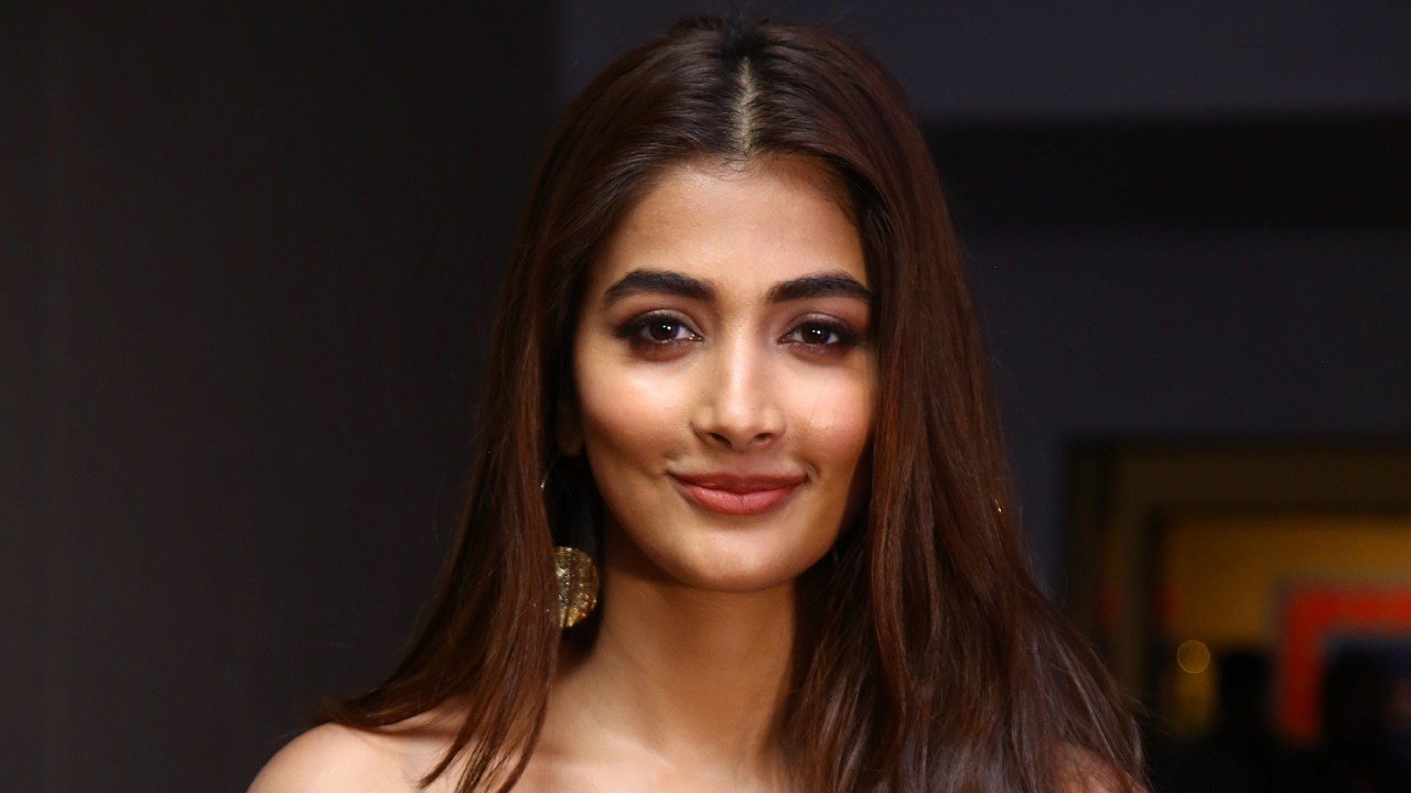 Pooja Hegde: ఆగని పూజా జోరు! Pooja Hegde: ఆగని పూజా జోరు!