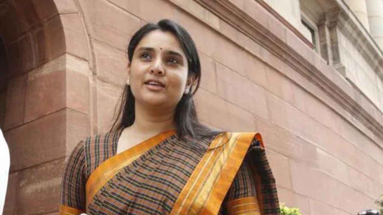 Divya Spandana: నేను ఏ తప్పు చేయలేదు.. మాజీ ఎంపీ రమ్య ఆవేదన Divya Spandana: నేను ఏ తప్పు చేయలేదు.. మాజీ ఎంపీ రమ్య ఆవేదన