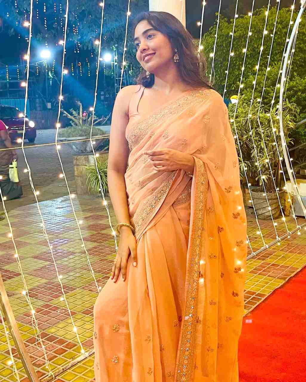 Shivathmika Rajashekar Cute Stills In Saree Goes Viral004