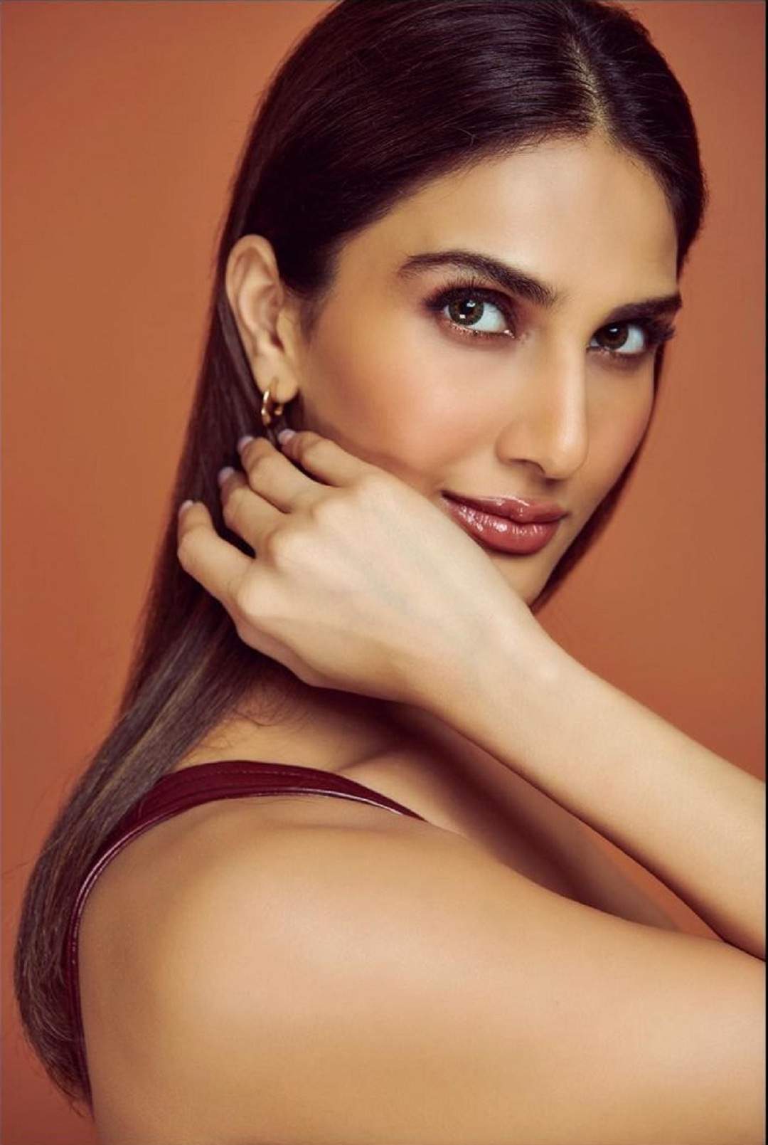 Vaani Kapoor Looks Stunning In New Pics006