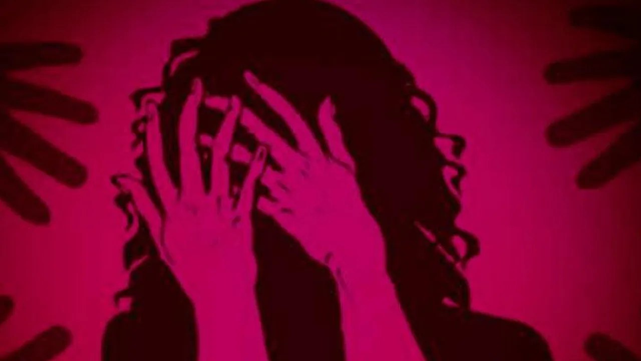 Vijayawada Crime: యువతిపై ఆటోడ్రైవర్ అత్యాచారయత్నం.. నిందితుడి అరెస్టు Vijayawada Crime: యువతిపై ఆటోడ్రైవర్ అత్యాచారయత్నం.. నిందితుడి అరెస్టు