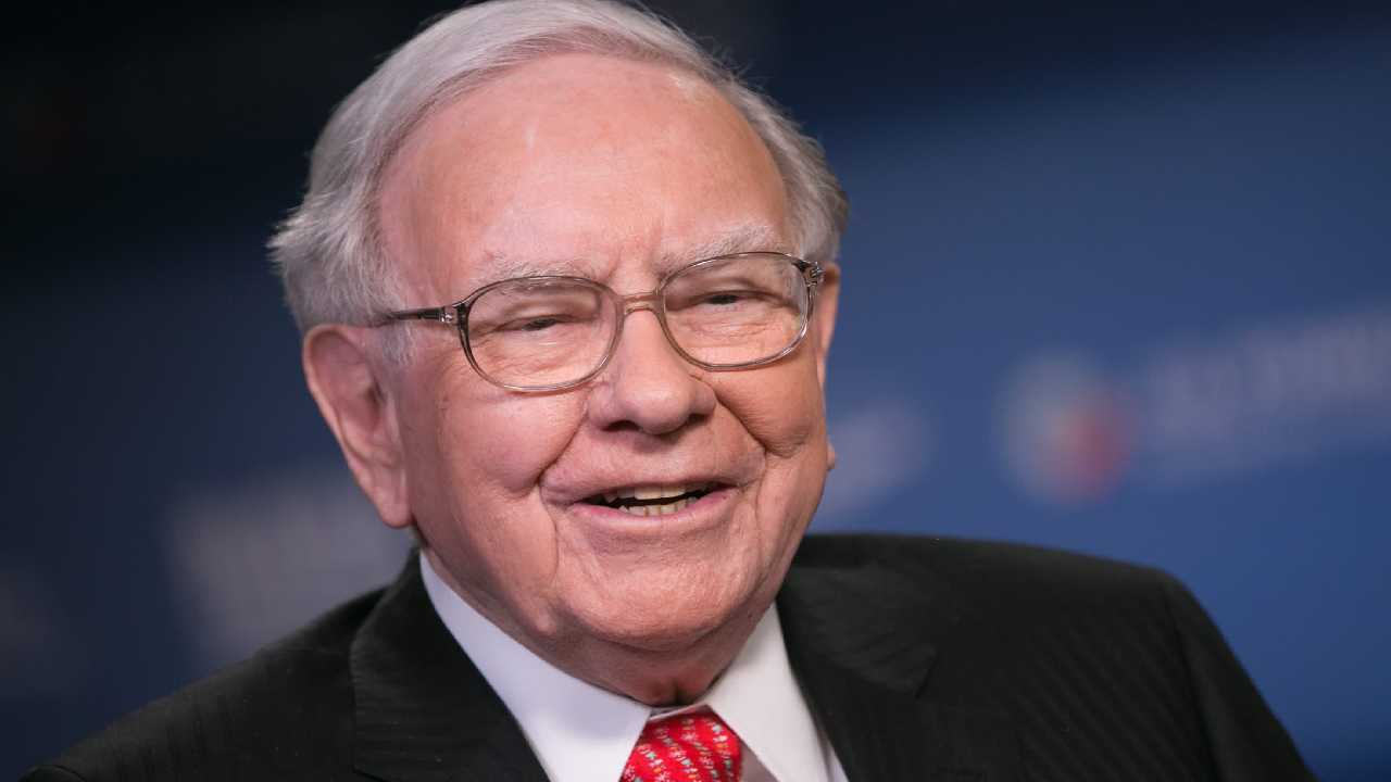 Warren Buffett: బిట్ కాయిన్లు ఎప్పటికీ కొనను: వారెన్ బఫెట్ Warren Buffett: బిట్ కాయిన్లు ఎప్పటికీ కొనను: వారెన్ బఫెట్