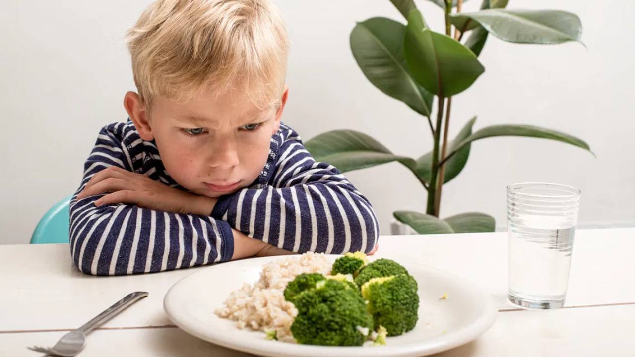 What Can You Do If Your Child Refuses To Eat Anything (1)