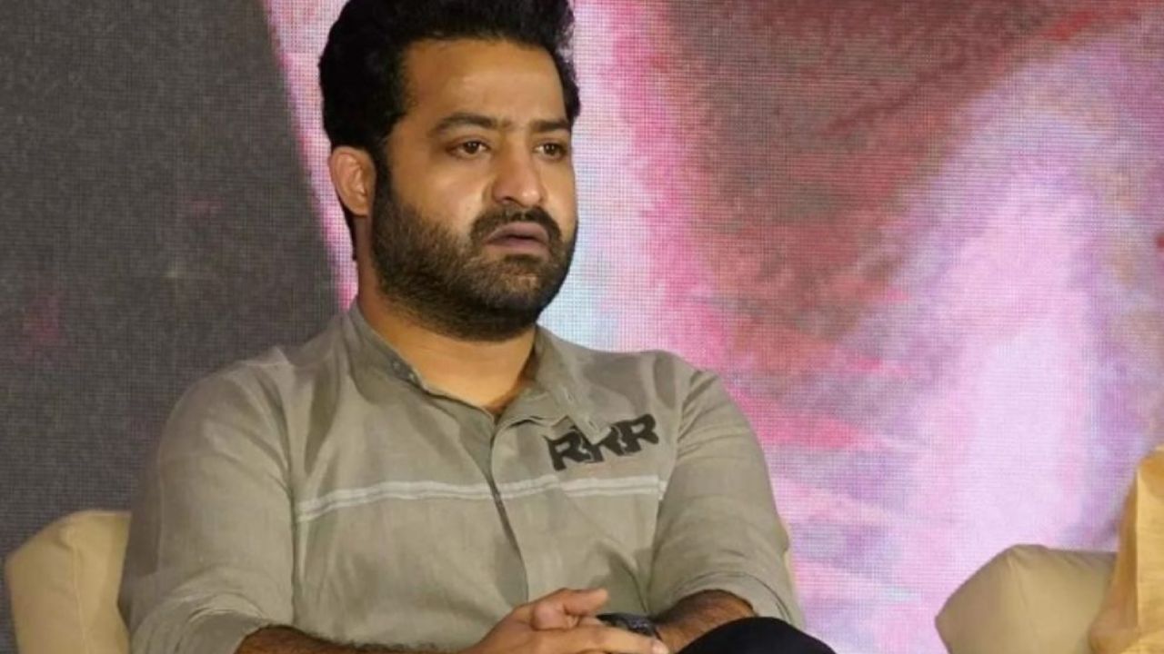 NTR: ఎన్టీఆర్ సినిమాను ఆ బ్యూటీ ఓకే చేస్తుందా..? NTR: ఎన్టీఆర్ సినిమాను ఆ బ్యూటీ ఓకే చేస్తుందా..?