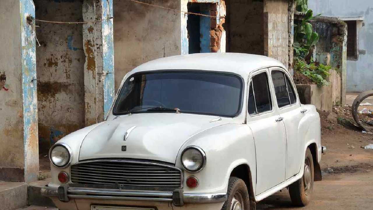 Ambassador Car: రెండేళ్లలో మళ్లీ రానున్న అంబాసిడర్ కార్ Ambassador Car: రెండేళ్లలో మళ్లీ రానున్న అంబాసిడర్ కార్