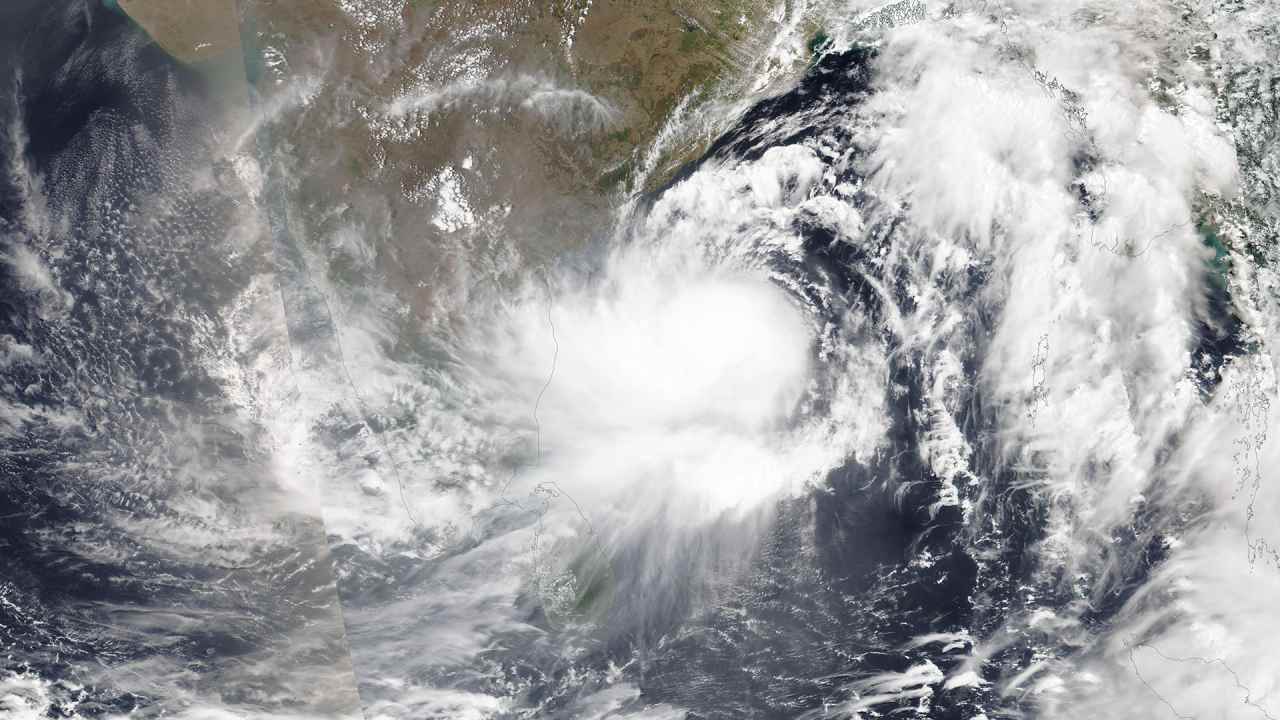 Asani Cyclone: తెలంగాణలో తేలికపాటి నుంచి మోస్తరు వర్షాలు Asani Cyclone: తెలంగాణలో తేలికపాటి నుంచి మోస్తరు వర్షాలు