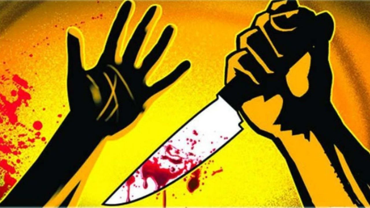 Hyderabad : టెన్త్ విద్యార్థిపై కత్తులతో దాడి.. Hyderabad : టెన్త్ విద్యార్థిపై కత్తులతో దాడి..