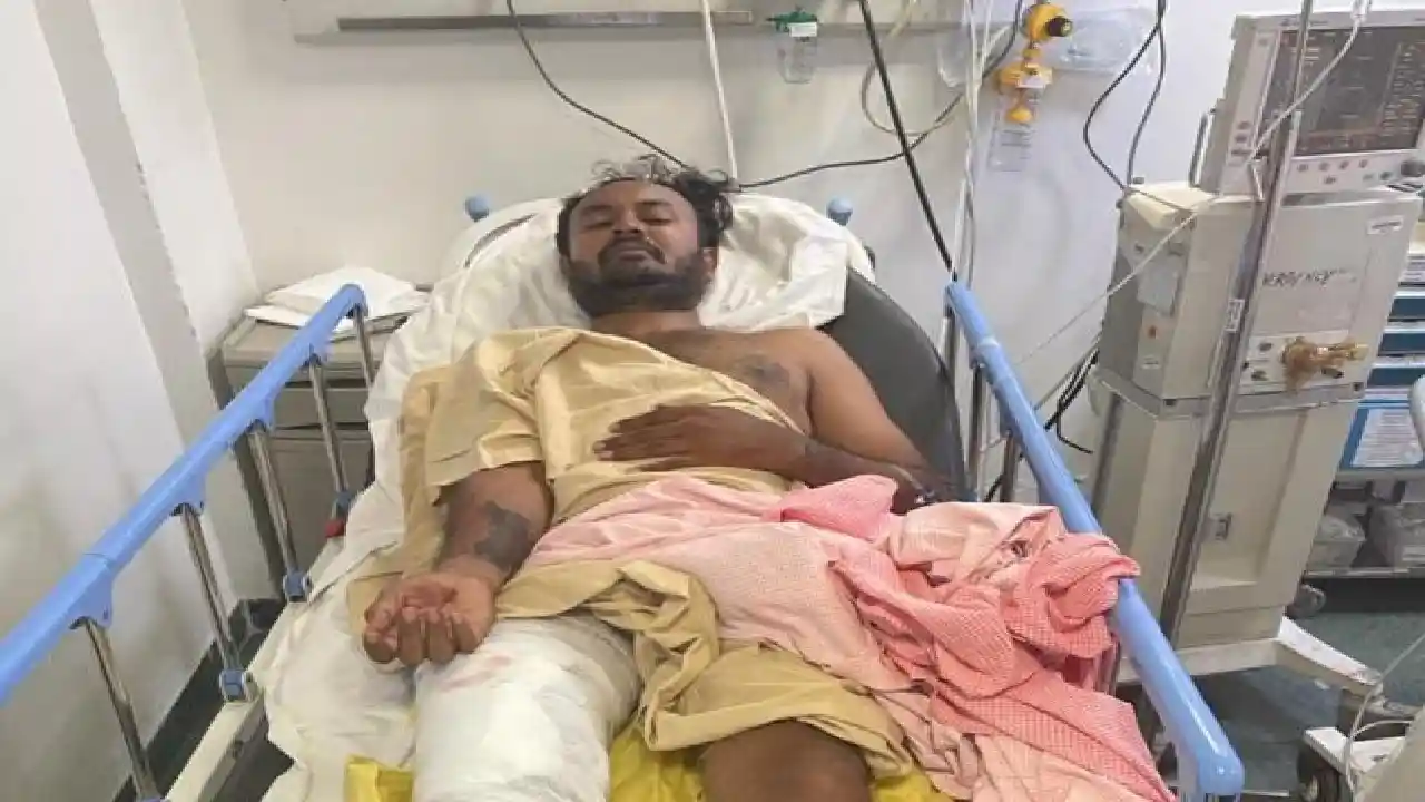 Bengaluru : సన్యాసి వేషంలో నిందితుడు-పారిపోతుండగా కాలిపై కాల్చిన పోలీసులు Bengaluru : సన్యాసి వేషంలో నిందితుడు-పారిపోతుండగా కాలిపై కాల్చిన పోలీసులు