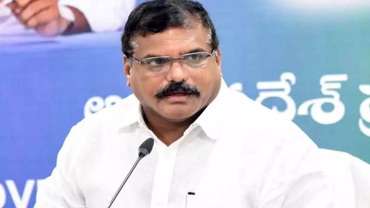 Minister Bosta: వాపును చూసి చంద్రబాబు బలుపు అనుకుంటున్నాడు.. ఈసారి టీడీపీ తుడిచిపెట్టుకొని పోవటం ఖాయం Minister Bosta: వాపును చూసి చంద్రబాబు బలుపు అనుకుంటున్నాడు.. ఈసారి టీడీపీ తుడిచిపెట్టుకొని పోవటం ఖాయం