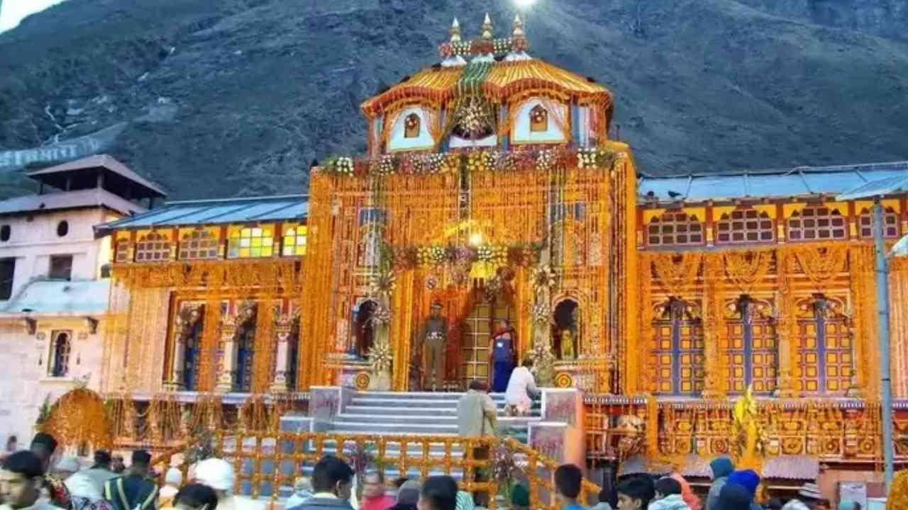 Char dham yatra: చార్ ధామ్ యాత్రికులకు ఉత్తరాఖండ్ ప్రభుత్వం కీలక సూచన.. Char dham yatra: చార్ ధామ్ యాత్రికులకు ఉత్తరాఖండ్ ప్రభుత్వం కీలక సూచన..