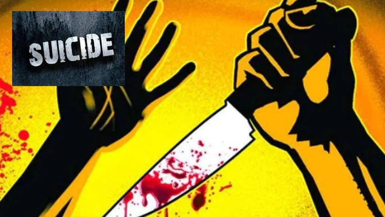 Tragedy : పెళ్ళిరోజే భార్య, ఇద్దరు పిల్లలను చంపి వ్యక్తి సూసైడ్..అప్పుల బాధ తాళలేక Tragedy : పెళ్ళిరోజే భార్య, ఇద్దరు పిల్లలను చంపి వ్యక్తి సూసైడ్..అప్పుల బాధ తాళలేక