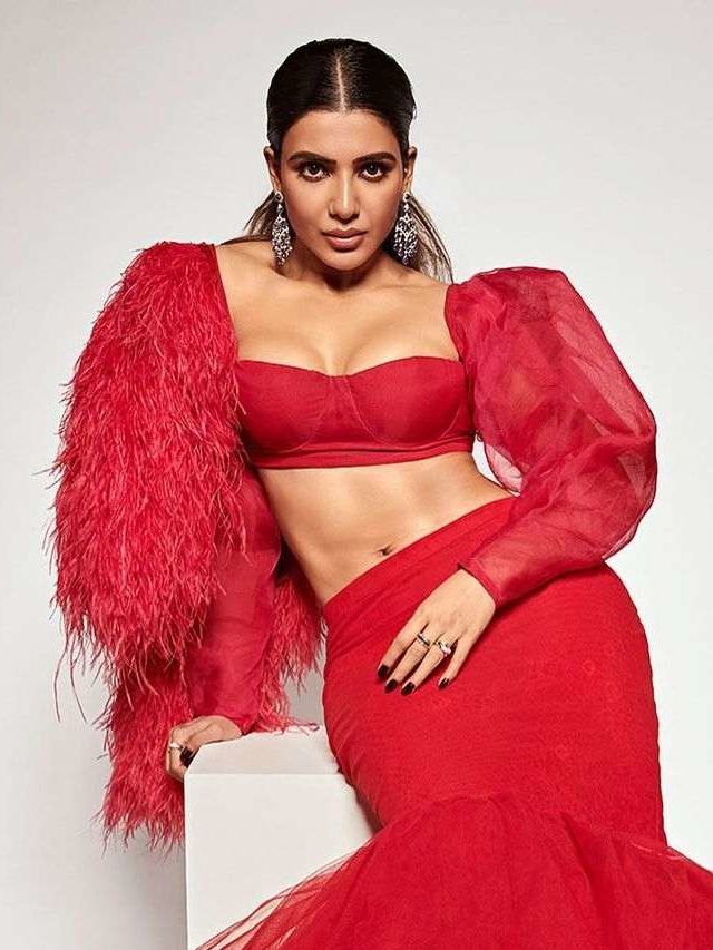 >పీకాక్ మేగజీన్‌పై పిచ్చెక్కించిన సమంత