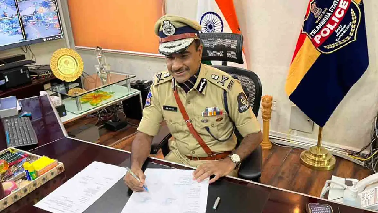 Assembly Elections 2023: ఎన్నికల వేళ ఈసీ కీలక నిర్ణయం.. హైదరాబాద్ సీపీ సీవీ ఆనంద్ సహా పలువురు కలెక్టర్లు, ఎస్పీల బదిలీ Assembly Elections 2023: ఎన్నికల వేళ ఈసీ కీలక నిర్ణయం.. హైదరాబాద్ సీపీ సీవీ ఆనంద్ సహా పలువురు కలెక్టర్లు, ఎస్పీల బదిలీ