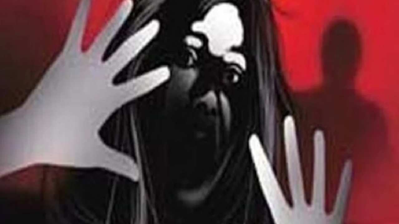 girl gang-raped: బాలికపై కారులో అత్యాచారం.. నిందితుల అరెస్టు girl gang-raped: బాలికపై కారులో అత్యాచారం.. నిందితుల అరెస్టు