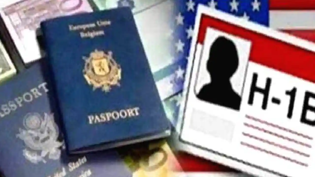 Green Cards : ఆరునెలల్లో గ్రీన్కార్డుల అప్లికేషన్లు క్లియర్ చేయండి Green Cards : ఆరునెలల్లో గ్రీన్కార్డుల అప్లికేషన్లు క్లియర్ చేయండి