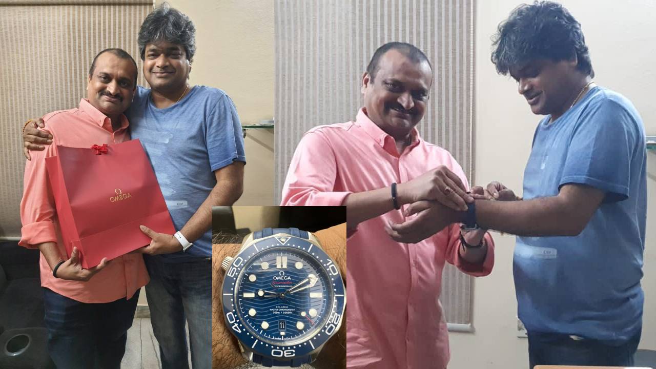 Bandla Ganesh : గబ్బర్సింగ్కి పదేళ్లు.. హరీష్శంకర్కి అత్యంత ఖరీదైన గిఫ్ట్ ఇచ్చిన బండ్ల.. Bandla Ganesh : గబ్బర్సింగ్కి పదేళ్లు.. హరీష్శంకర్కి అత్యంత ఖరీదైన గిఫ్ట్ ఇచ్చిన బండ్ల..