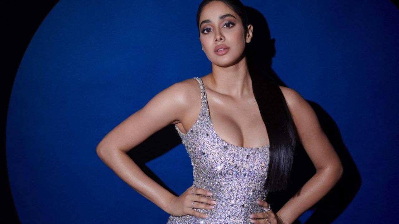 Janhvi Kapoor : నో చెప్తున్నా.. జాన్విపై టాలీవుడ్కి ఎందుకంత క్రేజు?? Janhvi Kapoor : నో చెప్తున్నా.. జాన్విపై టాలీవుడ్కి ఎందుకంత క్రేజు??