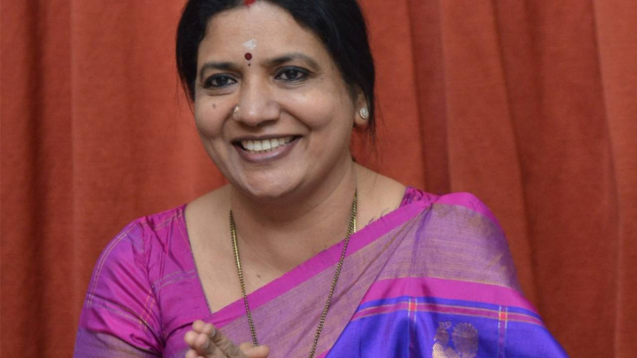 Jeevitha Rajasekhar : చిరంజీవికి మాకు ఎలాంటి విబేధాలు లేవు.. వాళ్ళే ఇదంతా చేస్తున్నారు.. Jeevitha Rajasekhar : చిరంజీవికి మాకు ఎలాంటి విబేధాలు లేవు.. వాళ్ళే ఇదంతా చేస్తున్నారు..