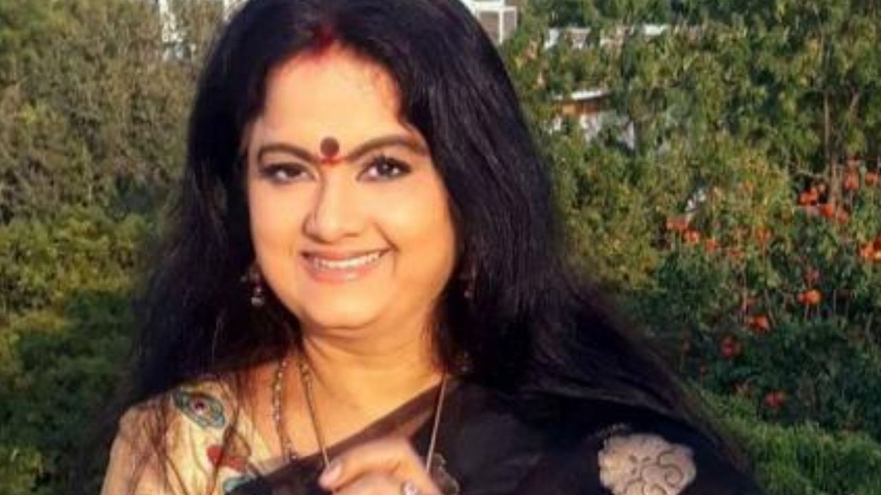 Radha Prashanthi : కాస్టింగ్ కౌచ్ ఉంది.. కానీ ఇప్పటి వాళ్ళ లాగా పబ్లిసిటీ చేయలేదు.. సీనియర్ నటి వ్యాఖ్యలు.. Radha Prashanthi : కాస్టింగ్ కౌచ్ ఉంది.. కానీ ఇప్పటి వాళ్ళ లాగా పబ్లిసిటీ చేయలేదు.. సీనియర్ నటి వ్యాఖ్యలు..