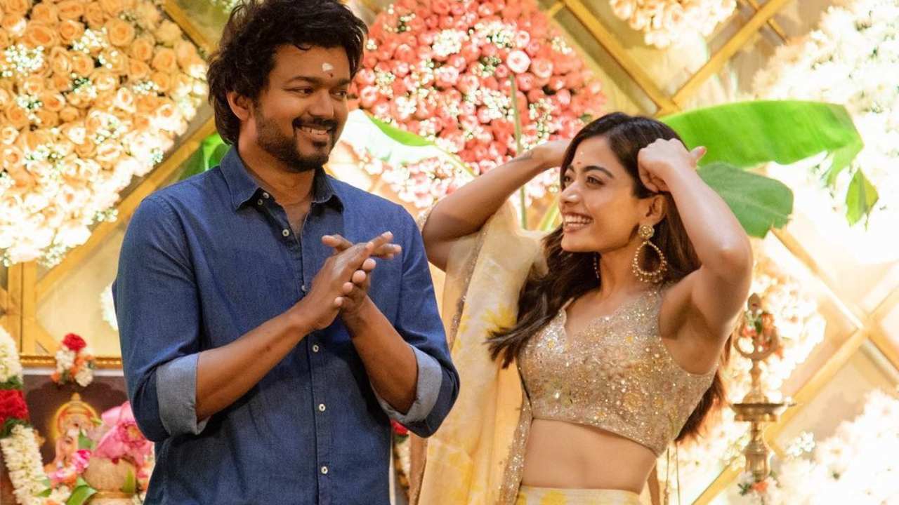 Rashmika Mandanna : విజయ్కి అందరి ముందు దిష్టి తీశాను అంటున్న హీరోయిన్.. Rashmika Mandanna : విజయ్కి అందరి ముందు దిష్టి తీశాను అంటున్న హీరోయిన్..